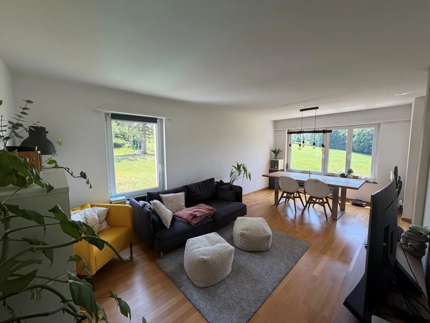 Près de l'université - Beau logement dans un excellent emplacement avec vue sur la verdure - Photo 2 sur 8