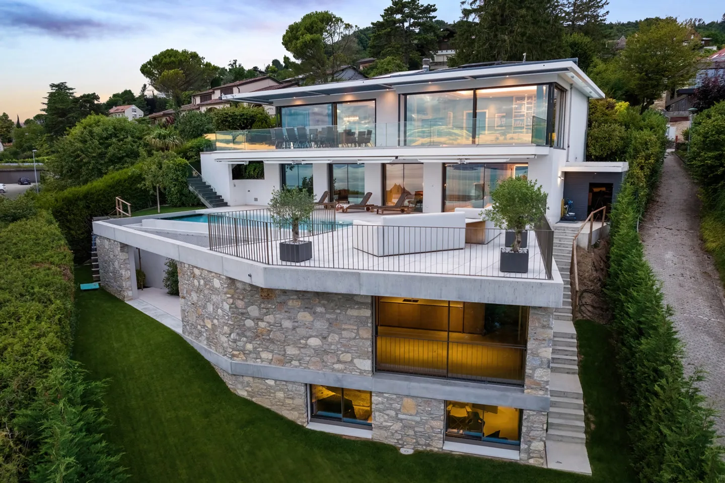 Propriété spectaculaire avec vue panoramique sur le lac - Photo 16 sur 16