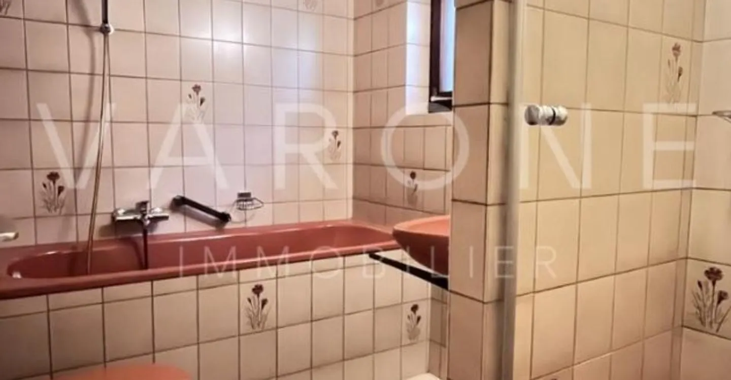 Row house for sale - Photo 7 of 12