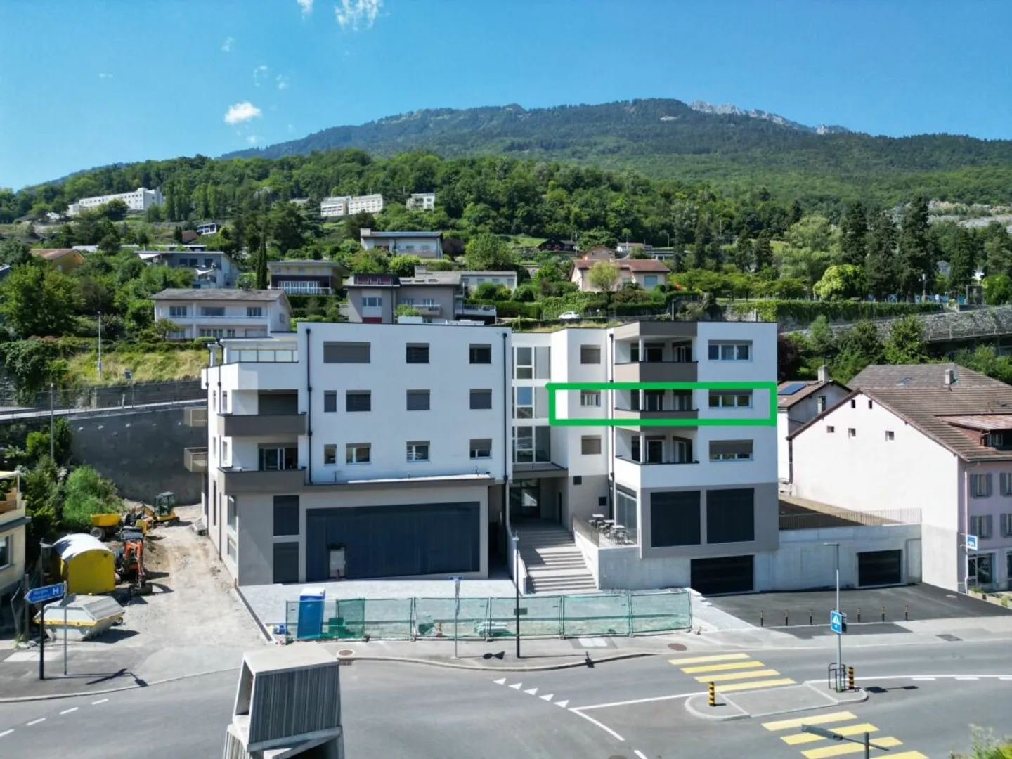 PPE Le Cotterg Los 25 Apartment with 4.5 Rooms on the 2nd Floor Above Ground Floor - Photo 9 of 13