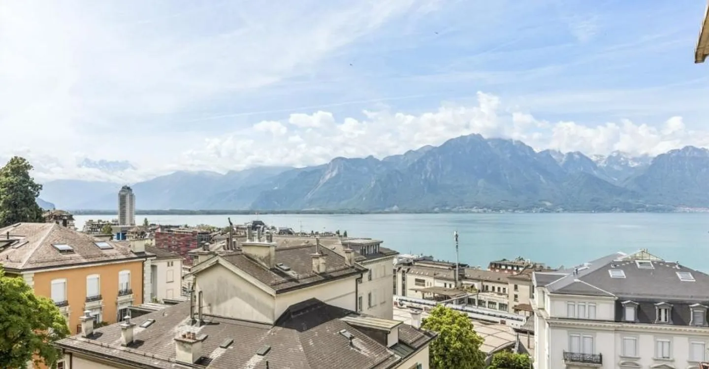 Ideale Lage für diese charmante 3,5-Zimmer-Wohnung mit Seeblick - Foto 2 von 12