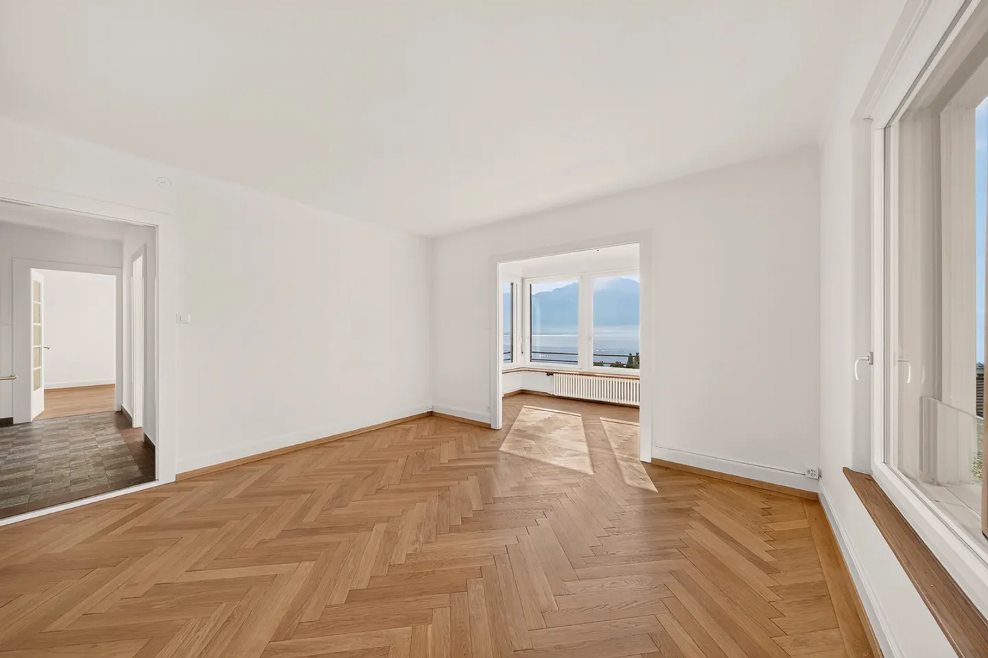 Wunderschöne 3,5-Zimmer-Wohnung mit atemberaubendem Blick auf den See - Foto 2 von 9
