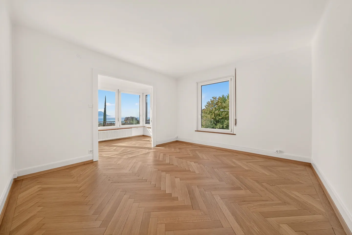 Wunderschöne 3,5-Zimmer-Wohnung mit atemberaubendem Blick auf den See - Foto 3 von 9