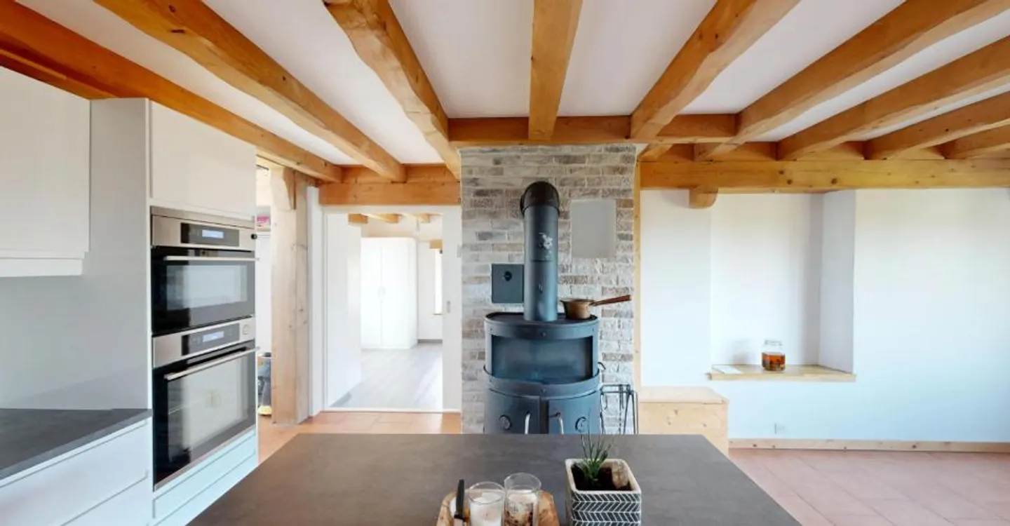 5.5 Room House - Photo 4 of 10