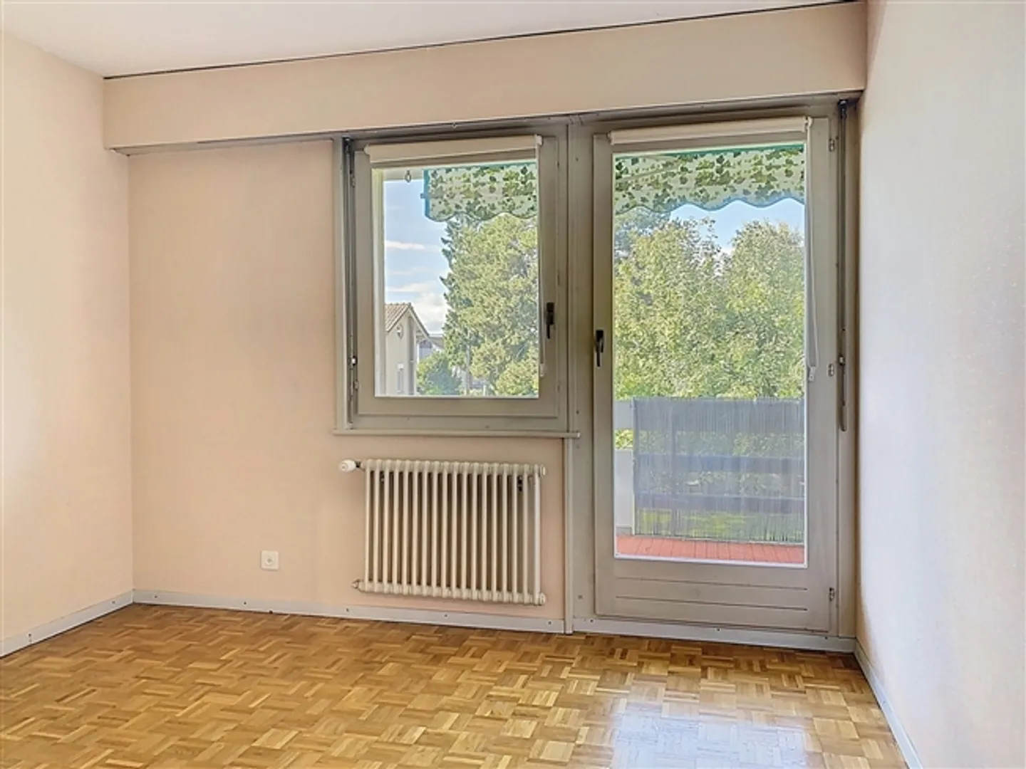 3-room apartment with access to the pool in Préverenges - Photo 4 of 11