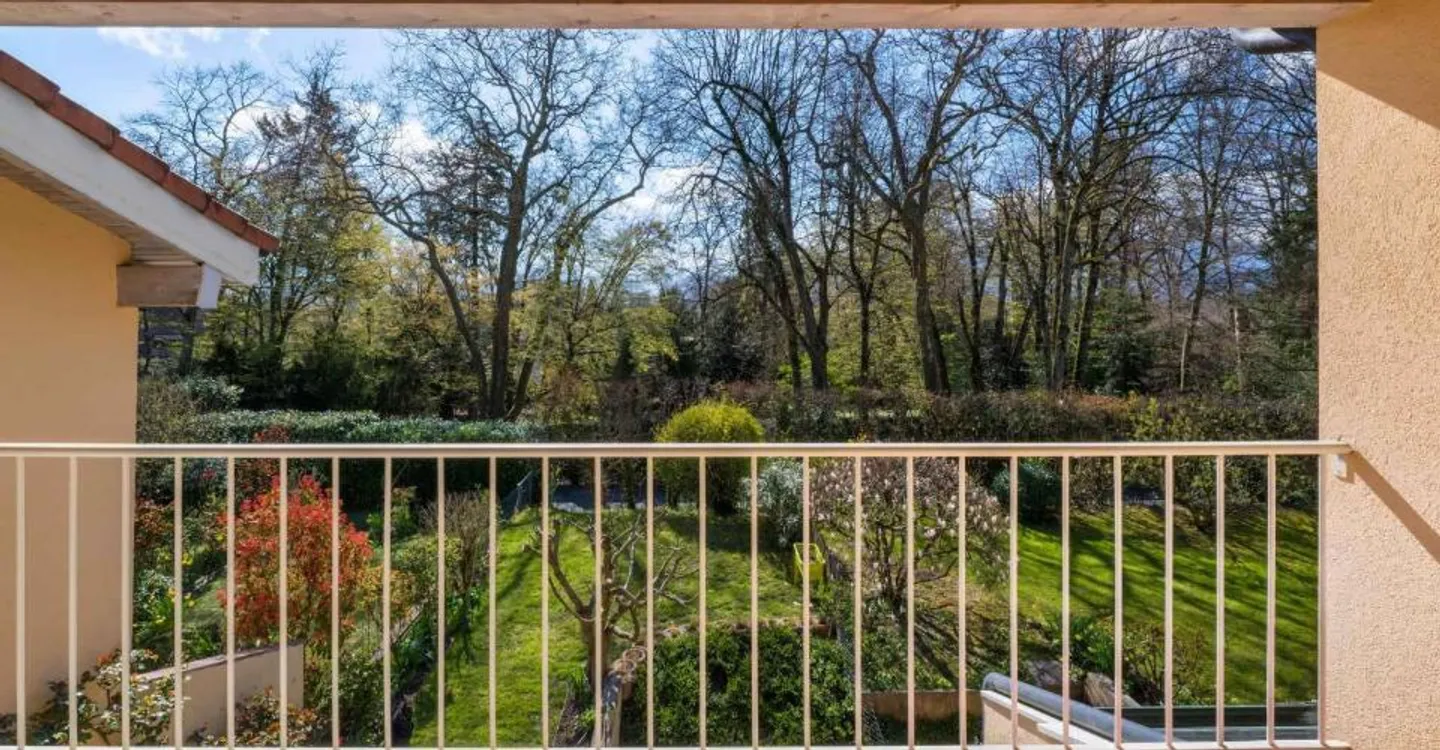 Charming Townhouse in Vandoeuvres - Photo 4 of 12
