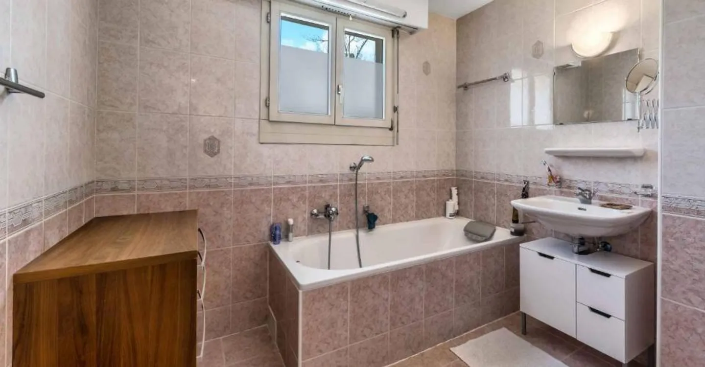 Charming Townhouse in Vandoeuvres - Photo 7 of 12