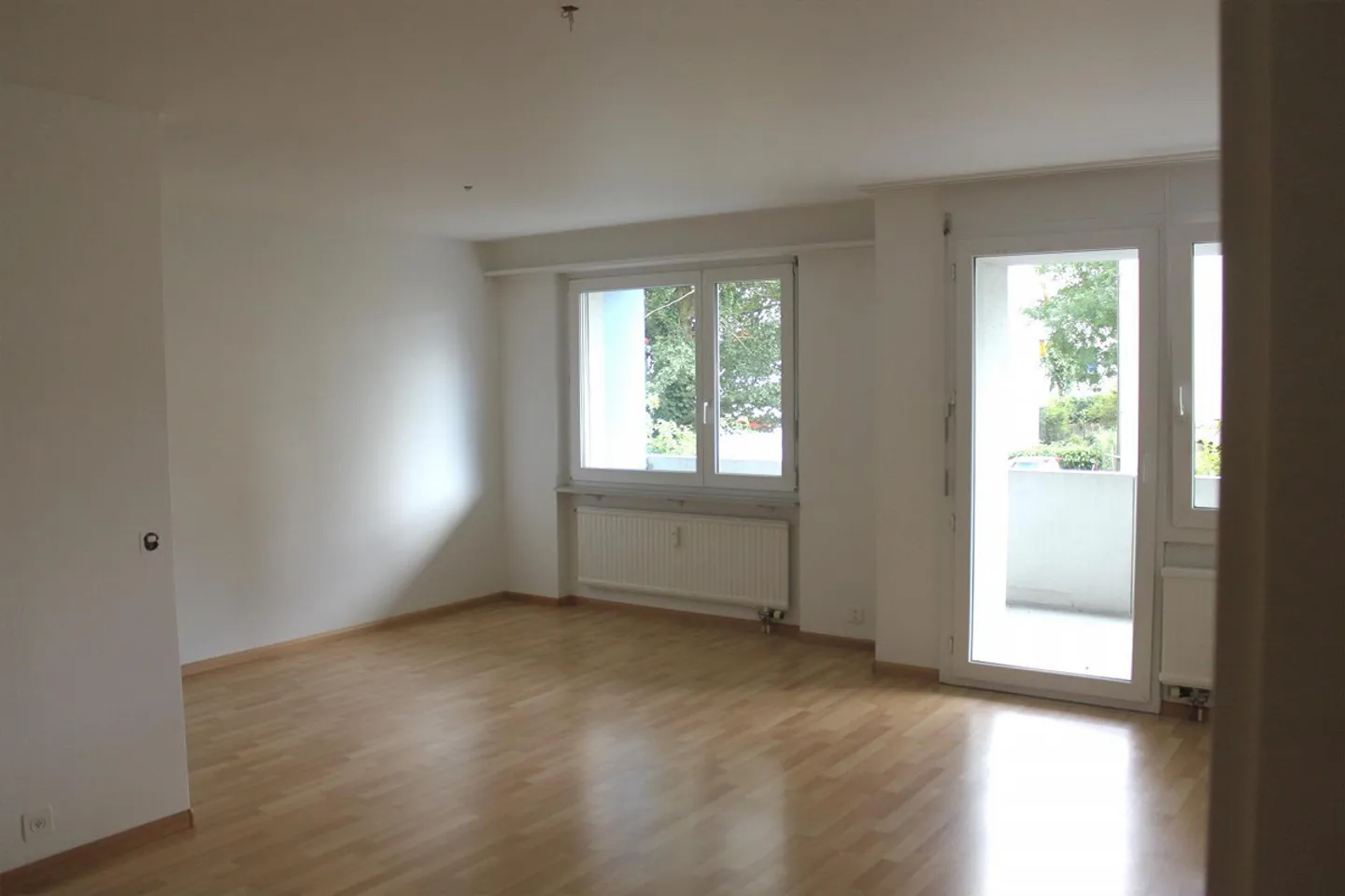 4 1/2 Room Apartment near School, Shopping Center and Public Transport - Photo 2 of 7