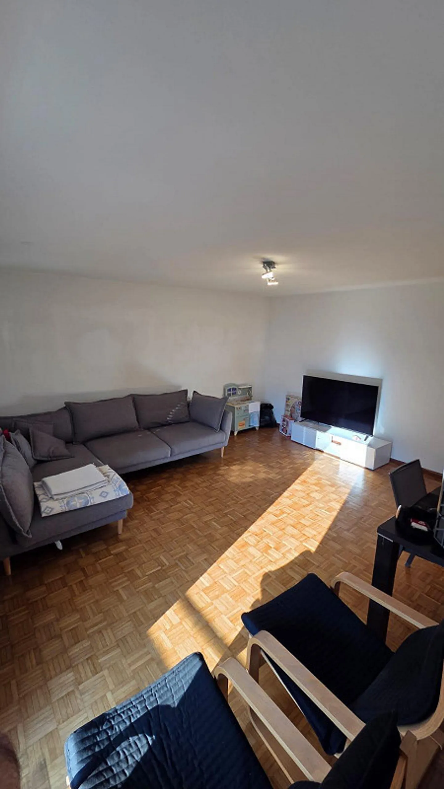 Sonnige 4.5 Zimmer Wohnung - Foto 2 von 9