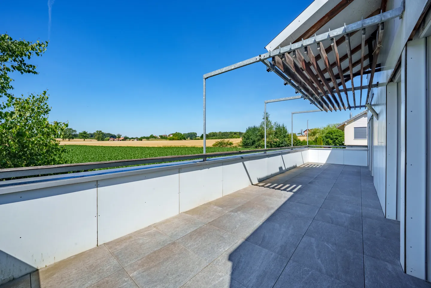 Architect-designed individual villa with magnificent view of the Moléson - Photo 3 of 13
