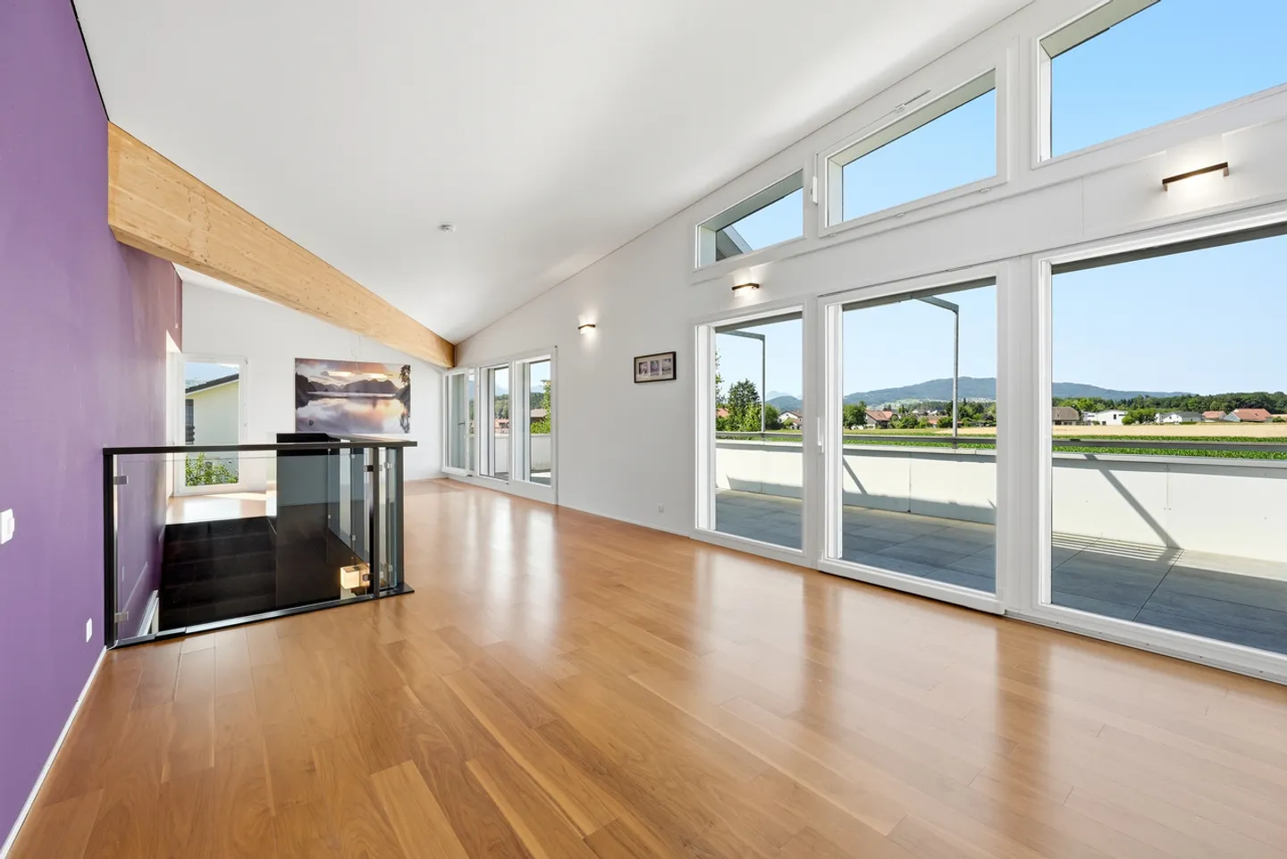 Architect-designed individual villa with magnificent view of the Moléson - Photo 4 of 13
