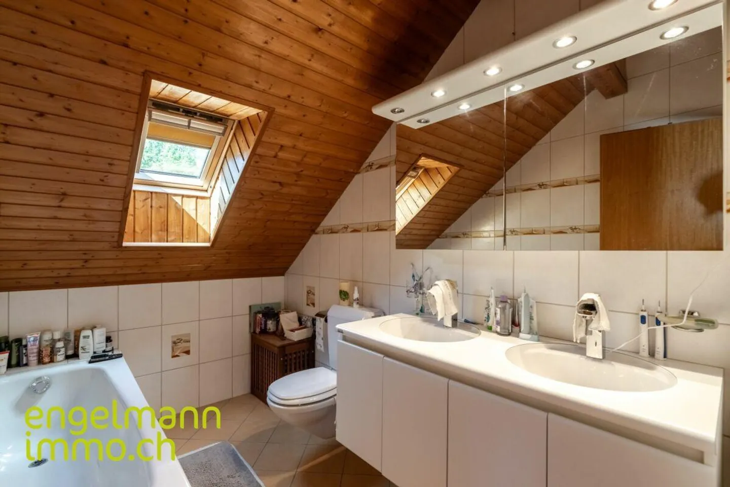 Maison familiale avec studio / Einfamilienhaus mit Studio - Photo 11 sur 14