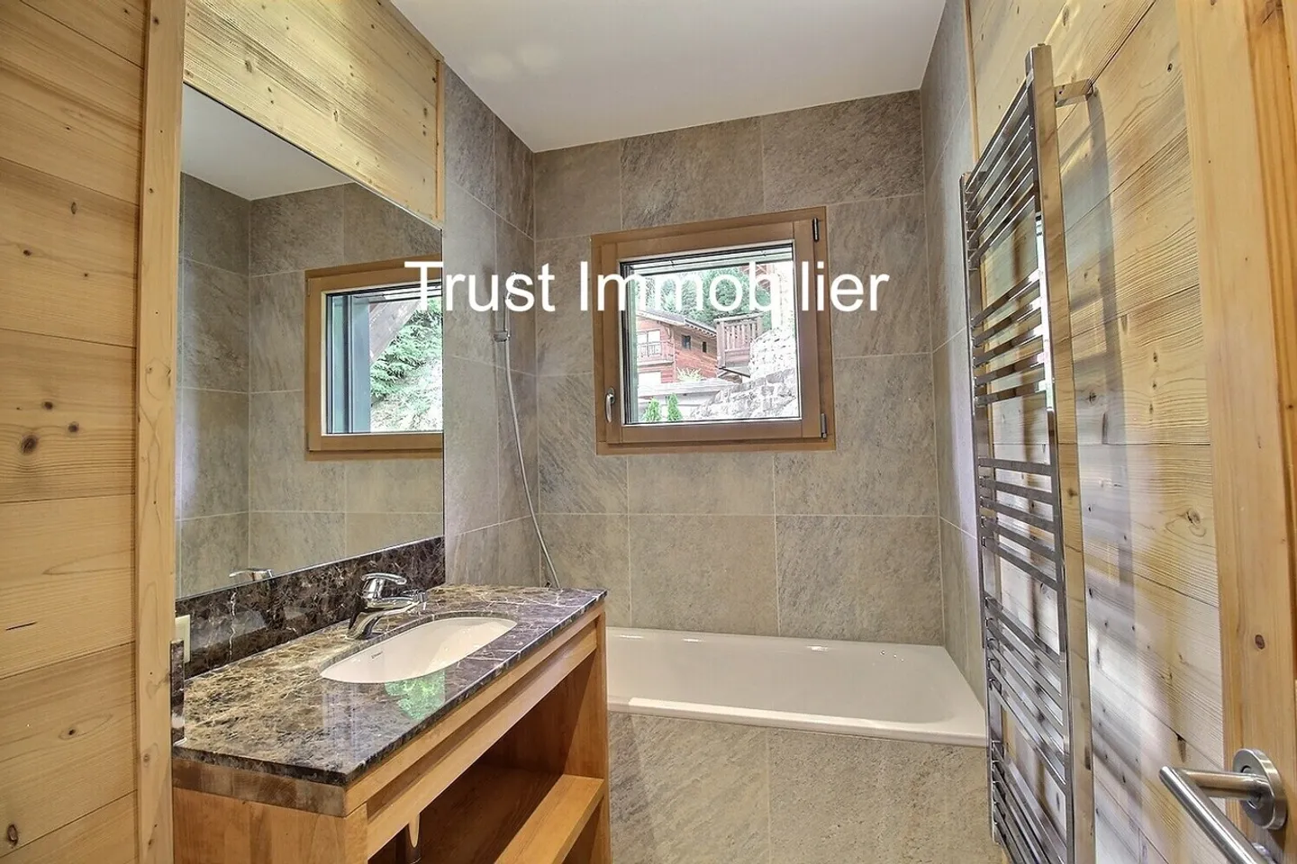 2012M-Gryon-Attic Apartment 3.5 Rooms - Photo 7 of 11