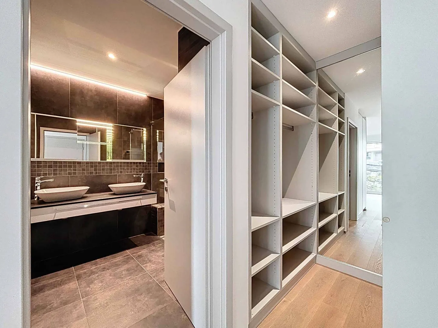 Duplex in Industrial Style in the City of Neuchâtel - Photo 9 of 12