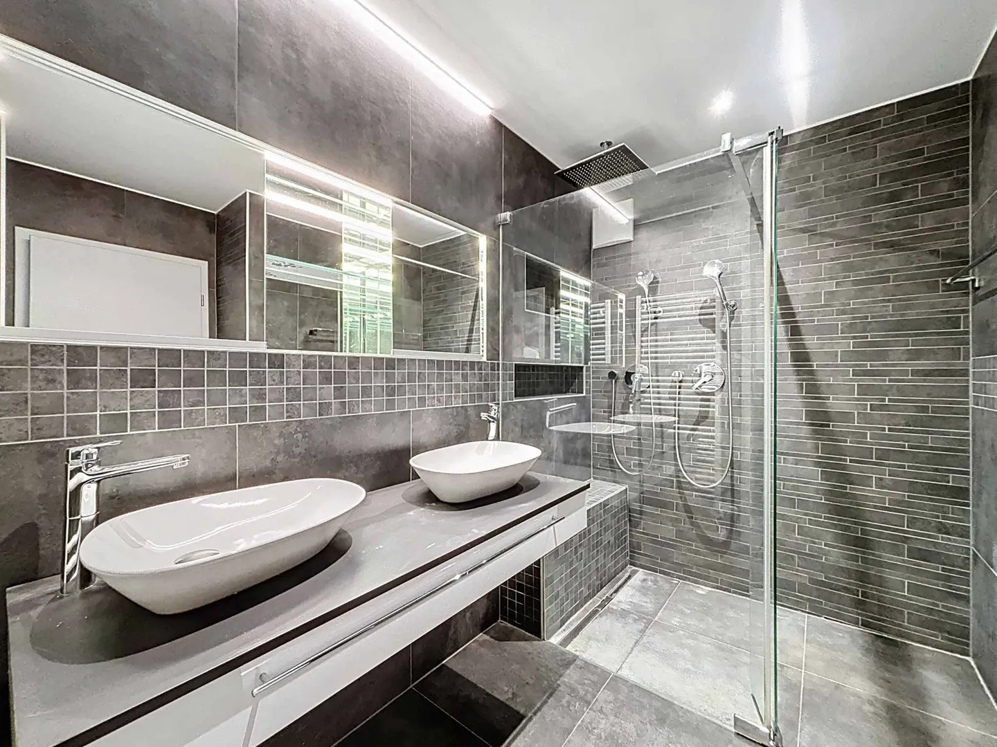 Duplex in Industrial Style in the City of Neuchâtel - Photo 10 of 12