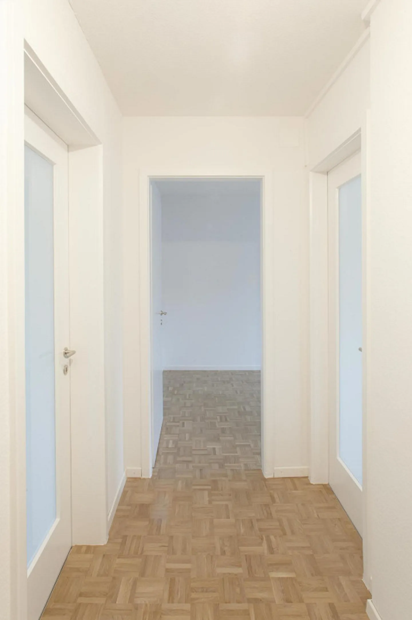 Appartement rénové et lumineux de 3.0 pièces dans un emplacement bien desservi - Photo 6 sur 8