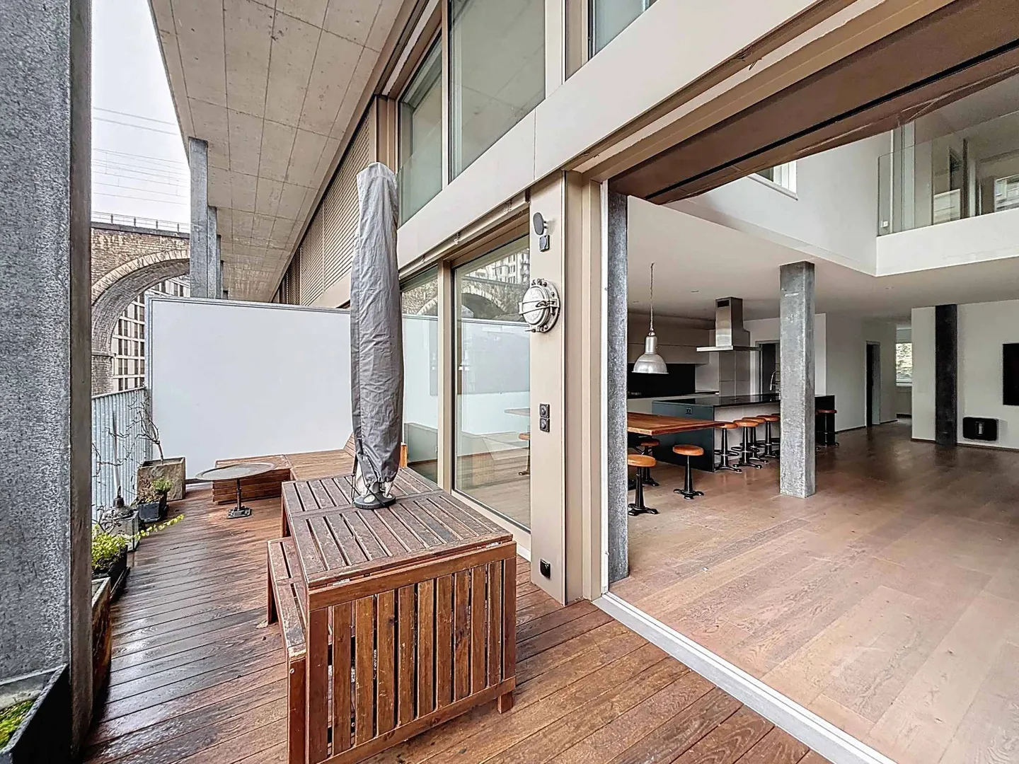 Duplex in Industrial Style in the City of Neuchâtel - Photo 6 of 12