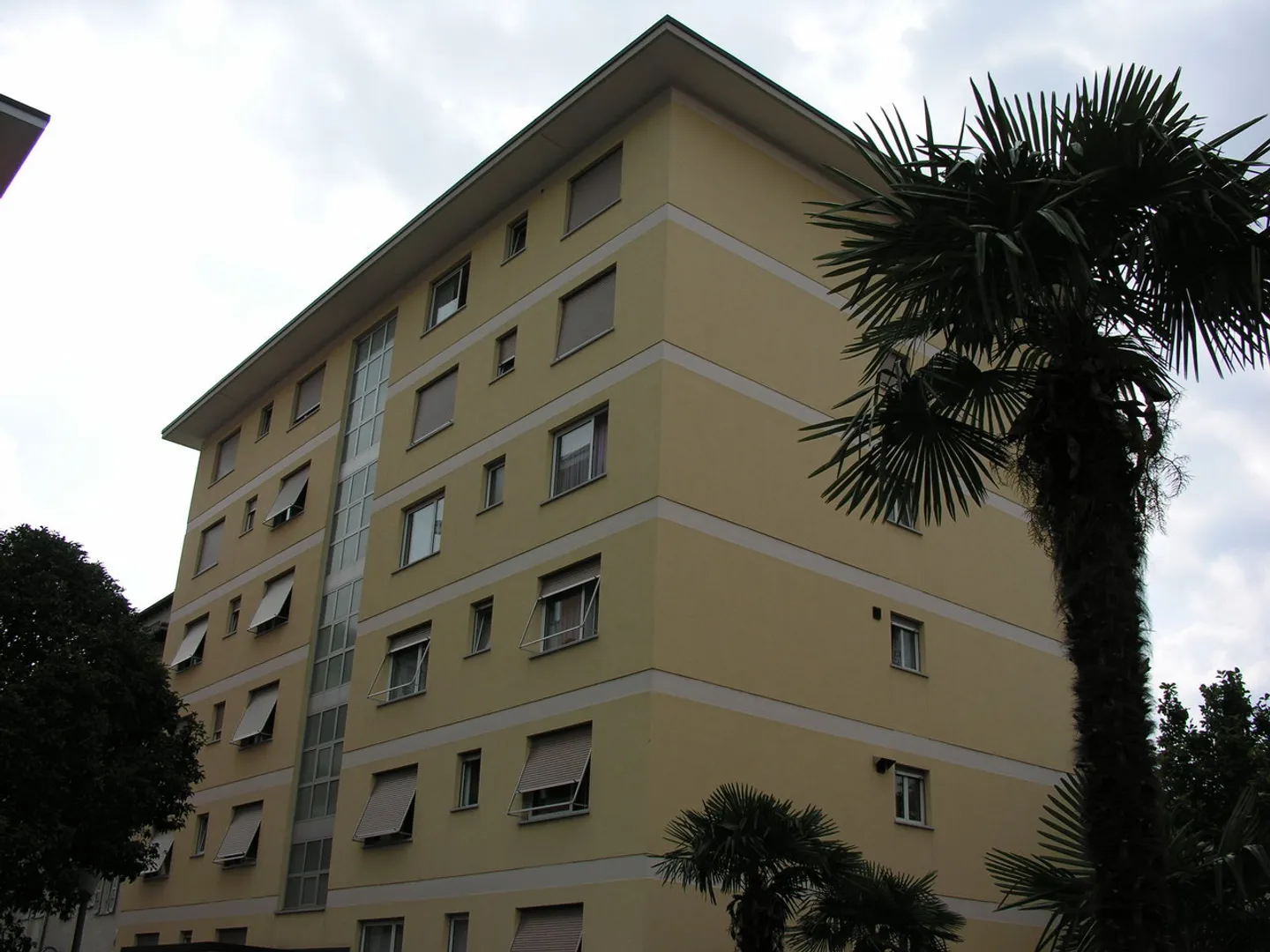 For rent 2.5 room apartment - Photo 5 of 6