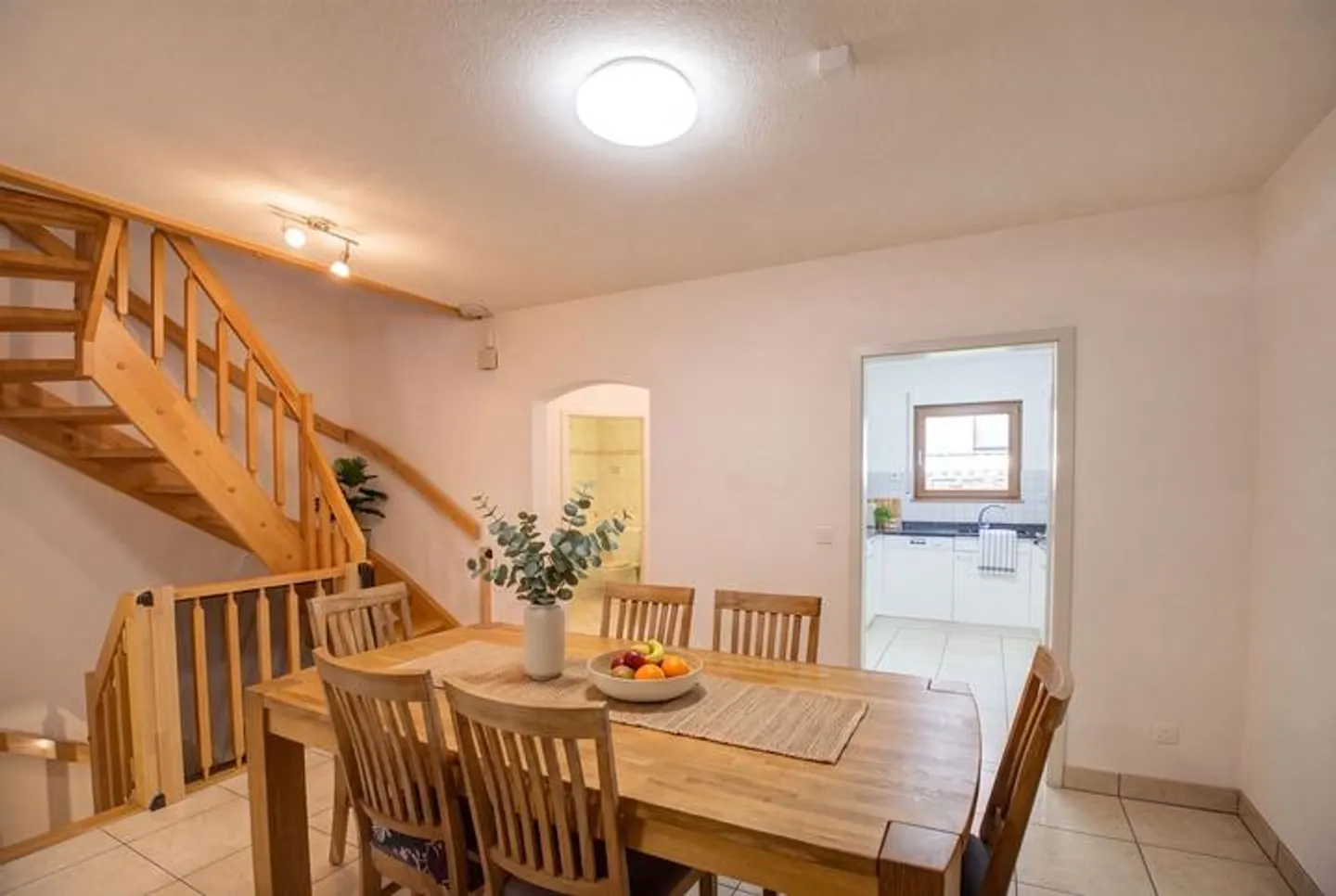 SPACIOUS TERRACED HOUSE NEAR LAKE PFÄFFIKER - Photo 3 of 8