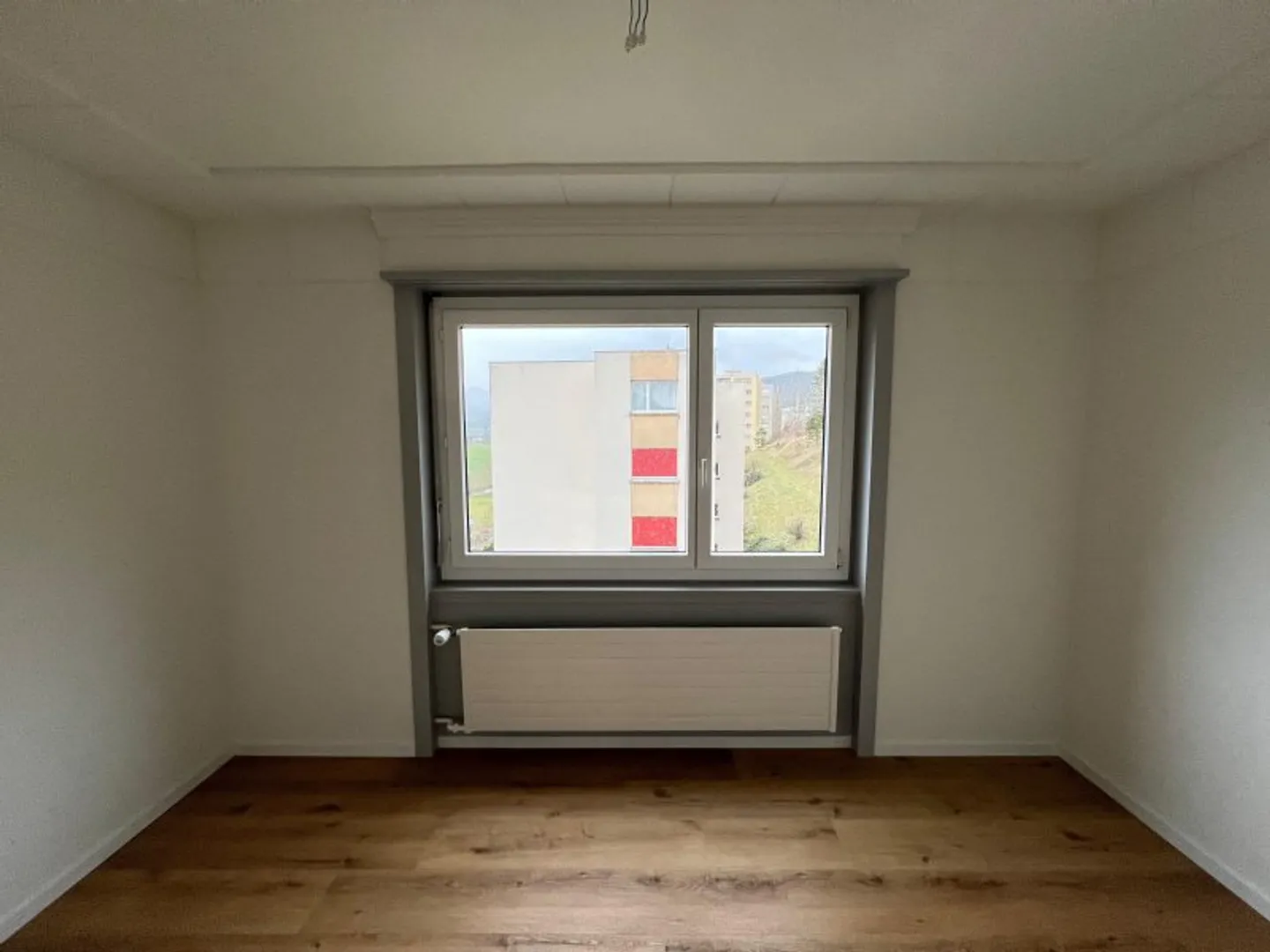 02226 - Appartamento 3 stanze - Rue de la Flamme 12 - COUVET - Foto 3 di 5