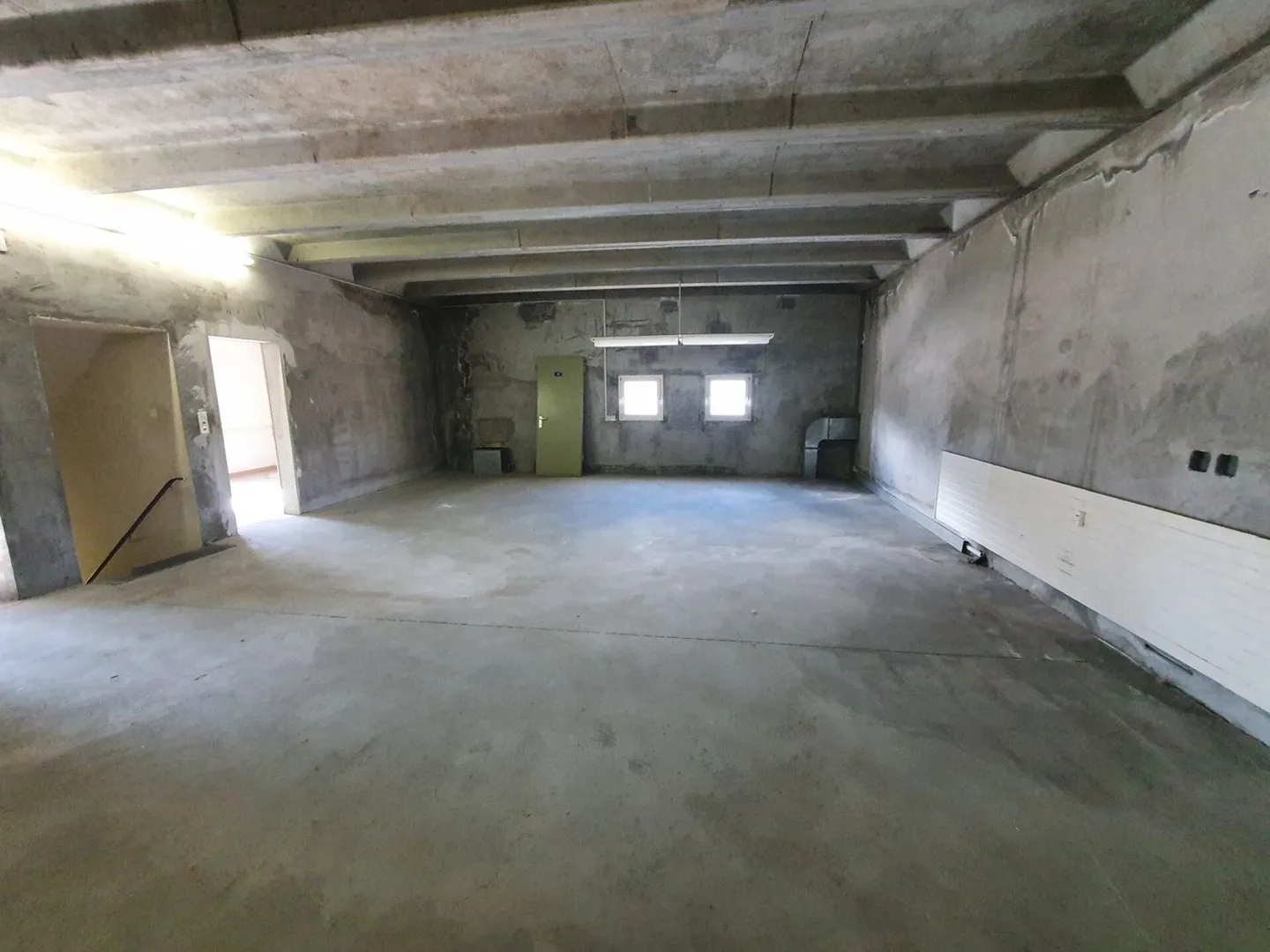 Hobby Room 2nd Floor Directly at Buchs SG Train Station - Photo 4 of 7