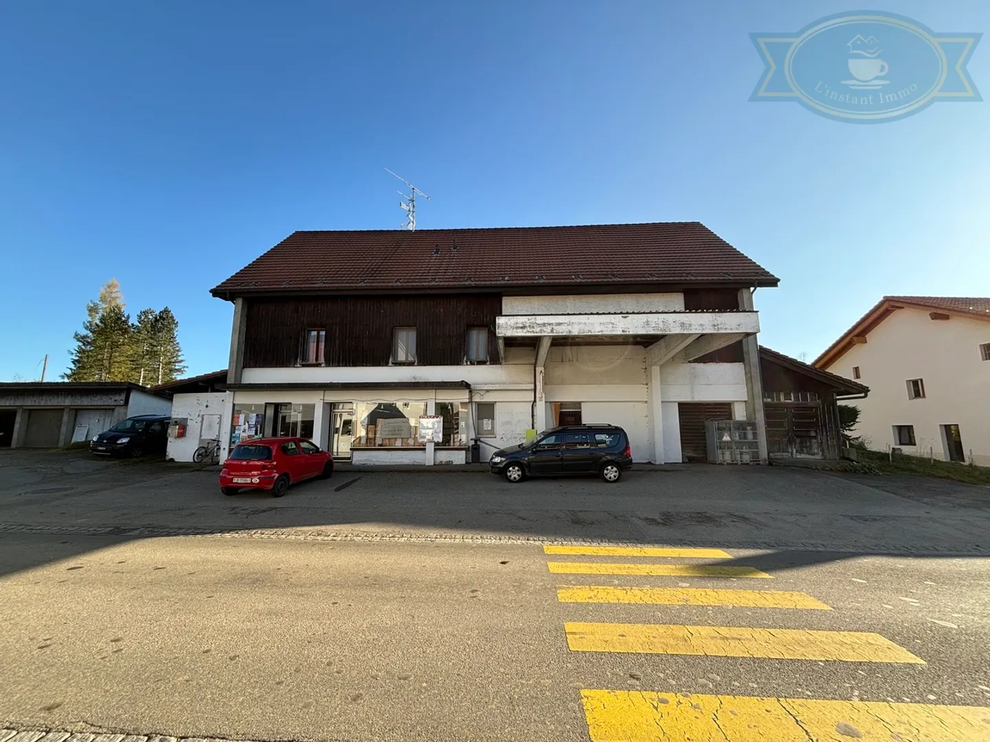 House of about 750m2 with great potential for transformation - Photo 1 of 16