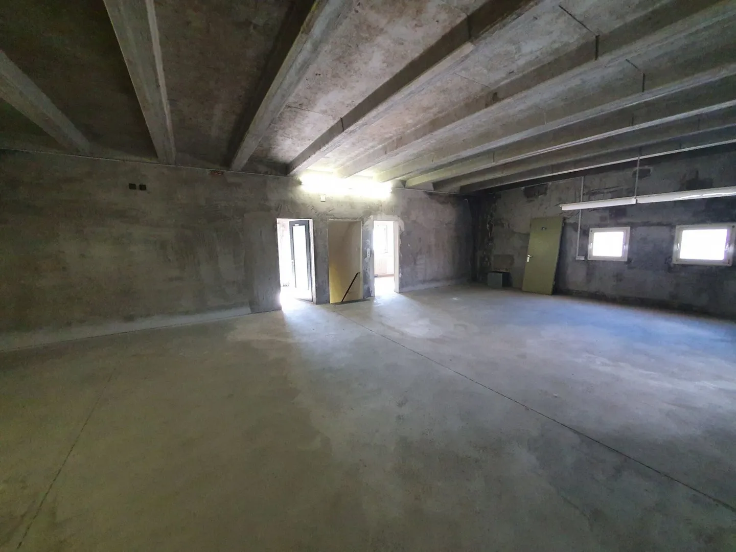 Hobby Room 2nd Floor Directly at Buchs SG Train Station - Photo 3 of 7