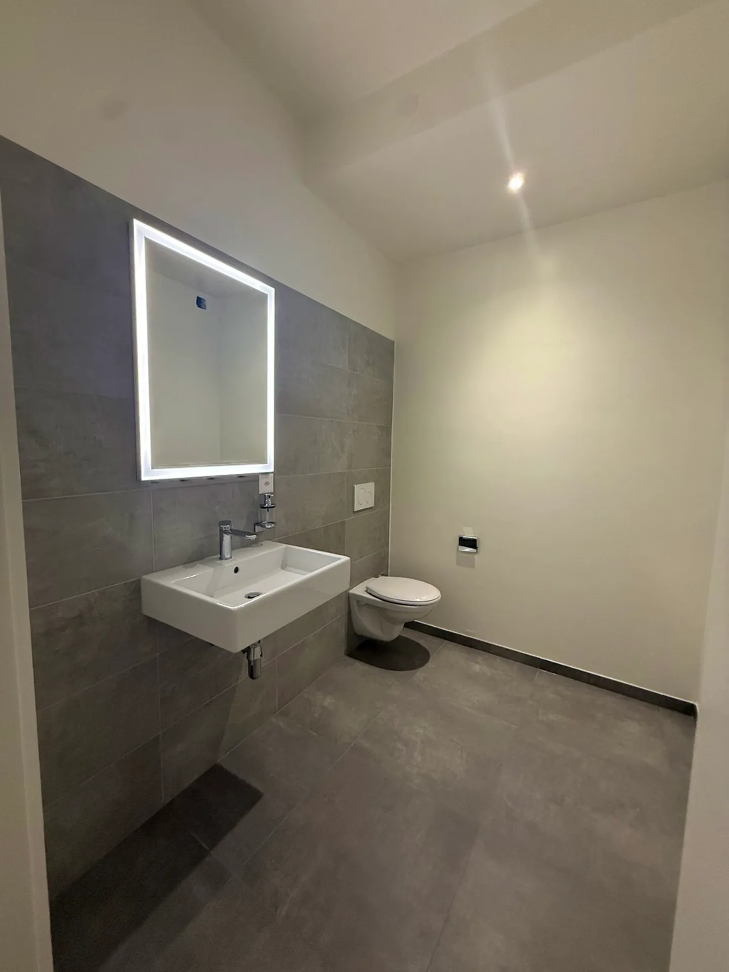 Charmante Wohnung mit Seeblick - Foto 3 von 17