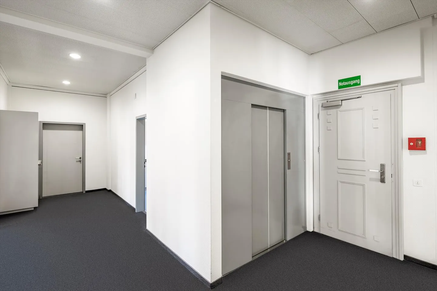 Profitez-en - bureaux/salles de formation extrêmement centraux - Photo 9 sur 9