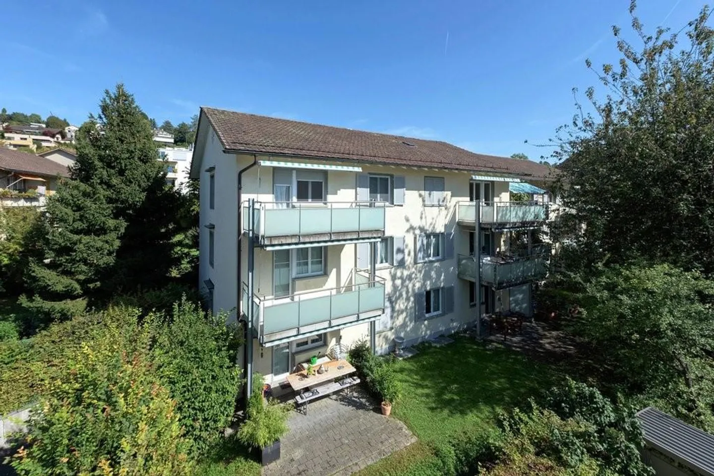 Outdoor parking space for rent in Küsnacht - Photo 1 of 1