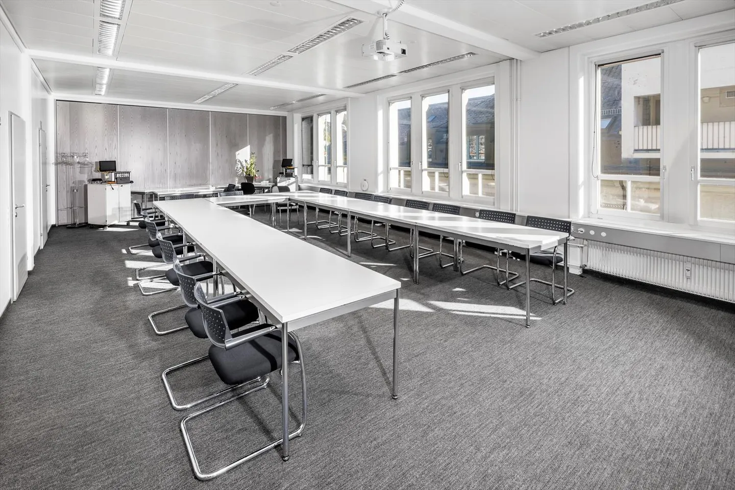 Profitez-en - bureaux/salles de formation extrêmement centraux - Photo 3 sur 9