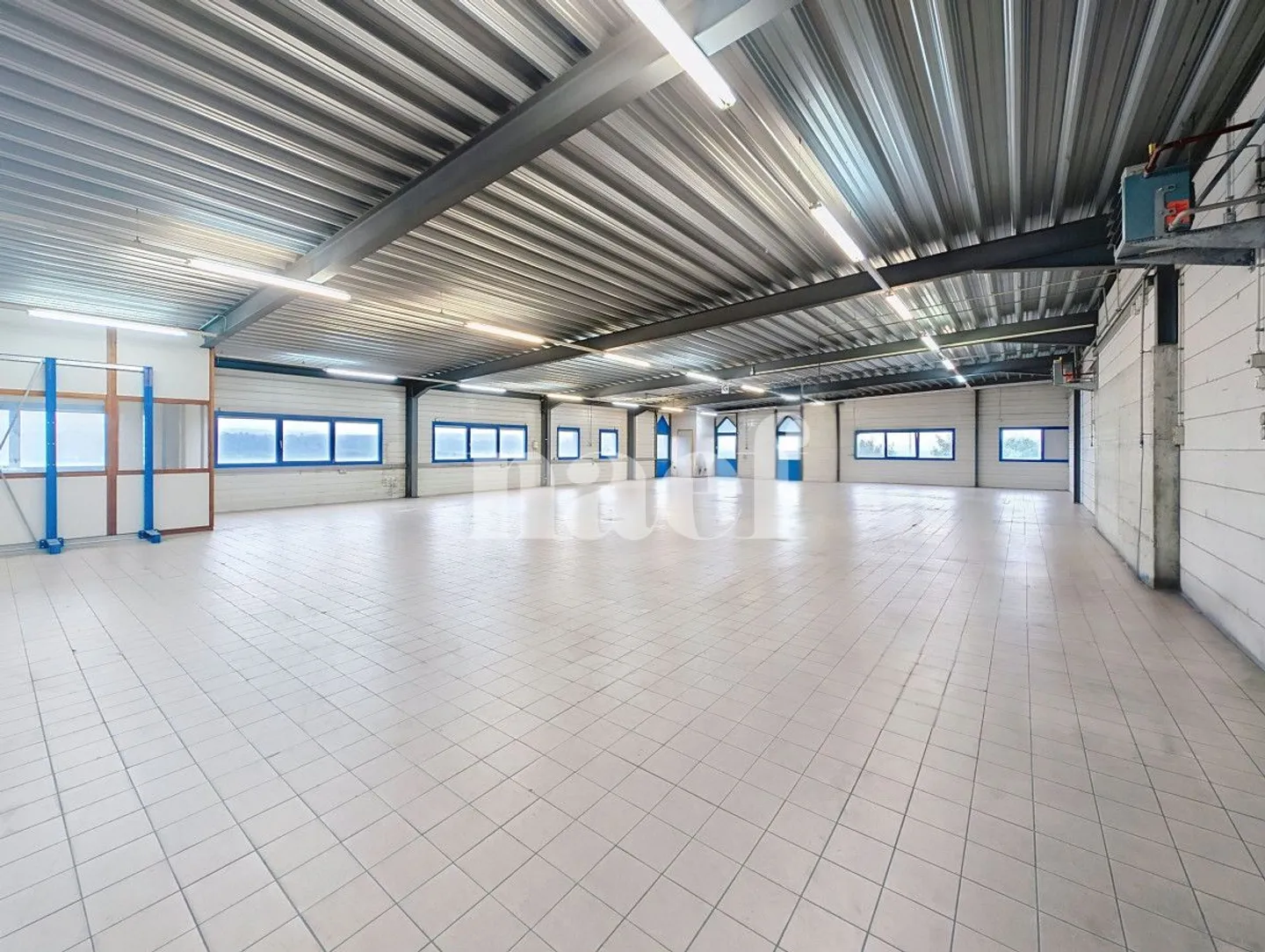 Commerce - Photo 2 of 9