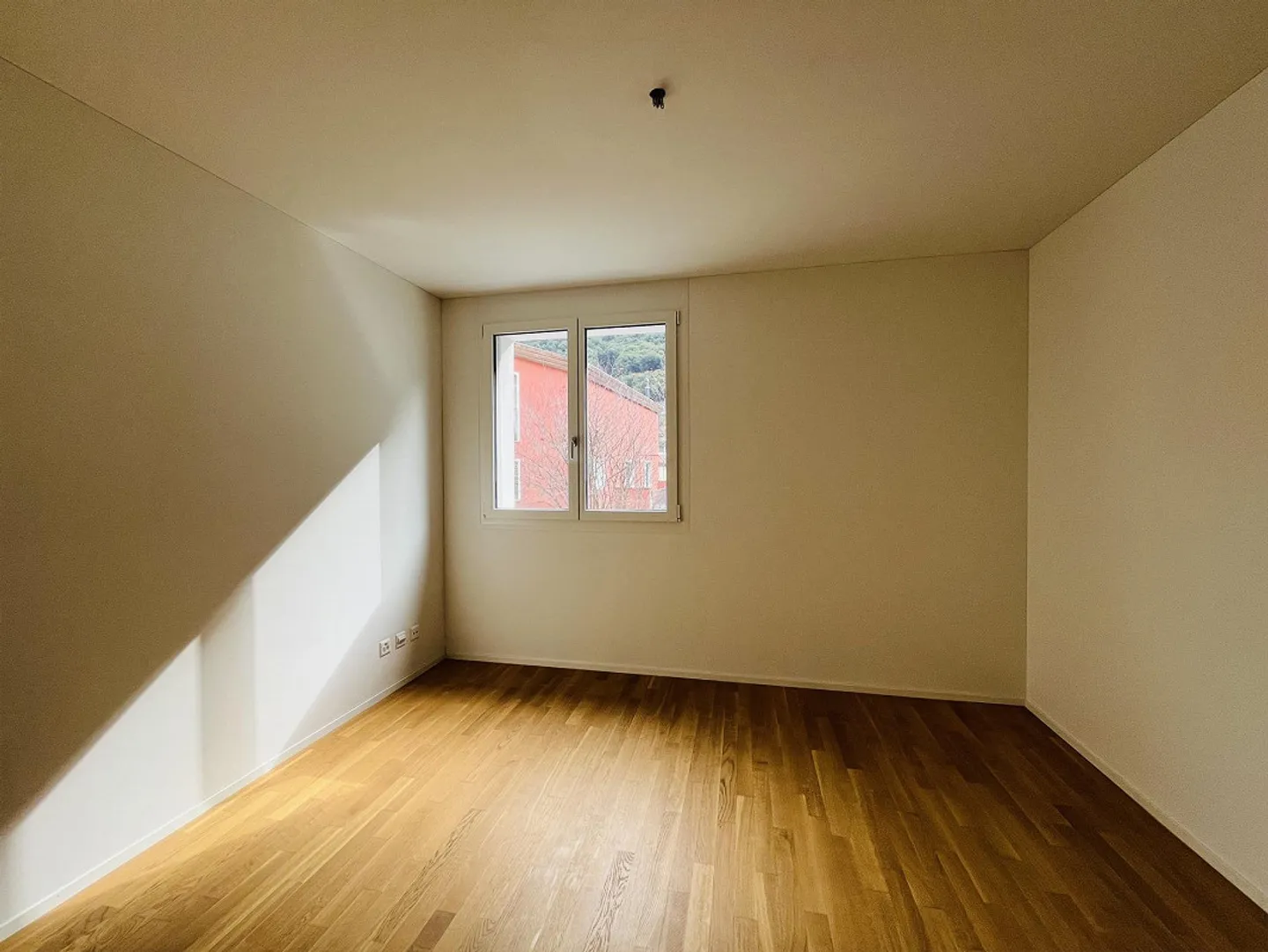 3.5-ROOM APARTMENT - Photo 3 of 8