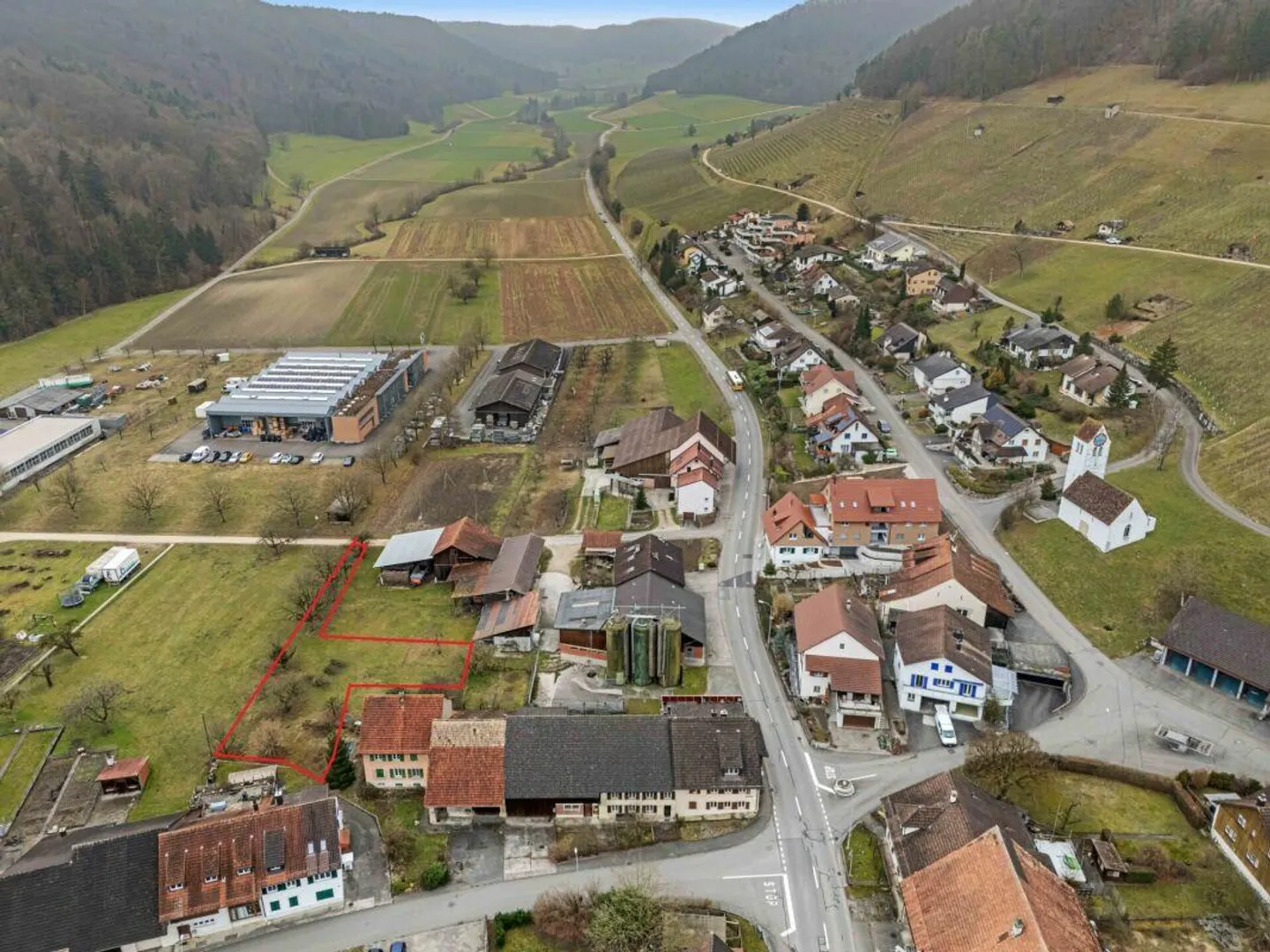 Terreno edificabile di 997 m2, pianeggiante, in una posizione tranquilla e soleggiata! - Foto 4 di 4