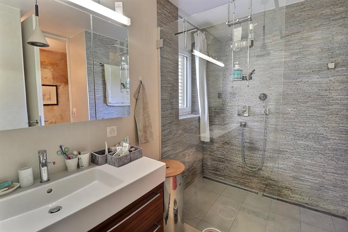 Bel Appartement avec Vue Lac - Photo 10 sur 18
