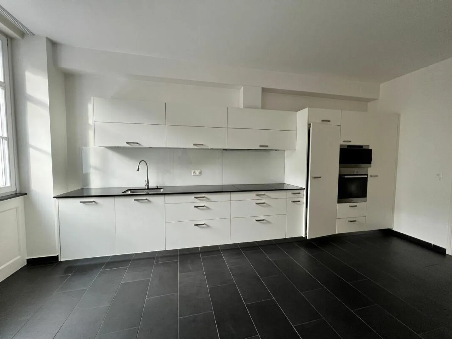 Vivere in città in un bel edificio storico - Foto 4 di 14