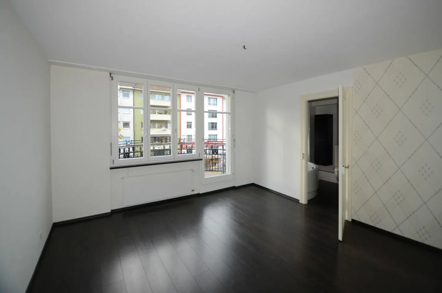 Vivere in città in un bel edificio storico - Foto 10 di 14