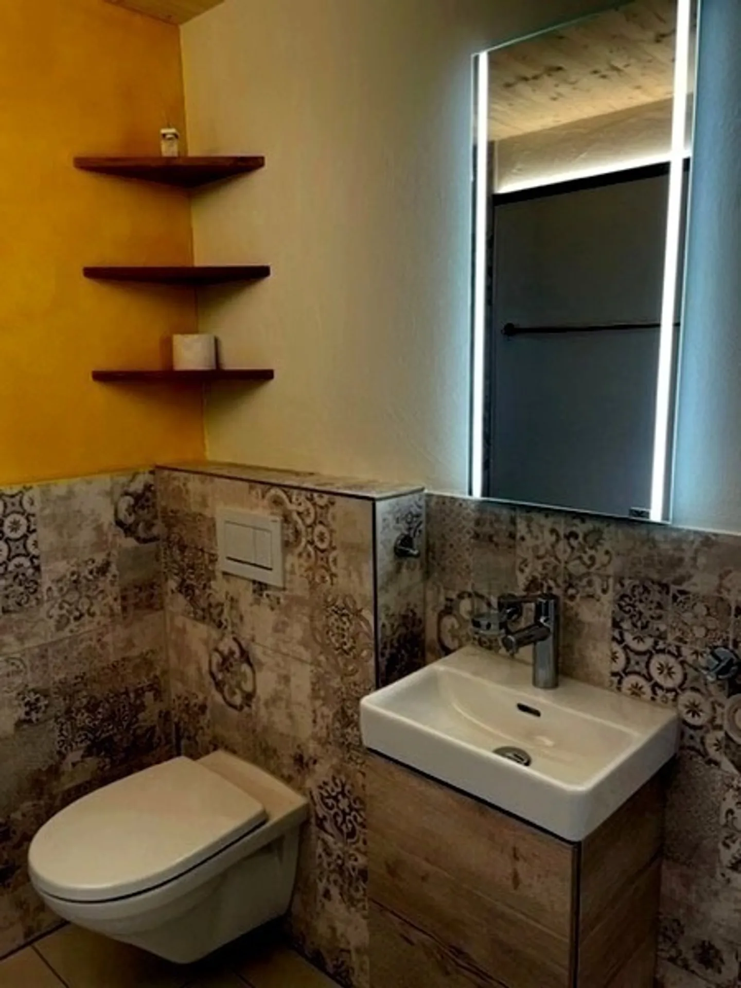 Charming Tiny House with Garden - Photo 7 of 10