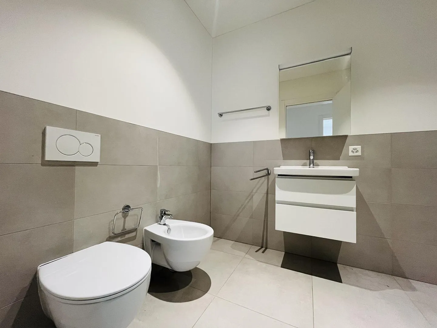 3.5-ROOM APARTMENT - Photo 6 of 8