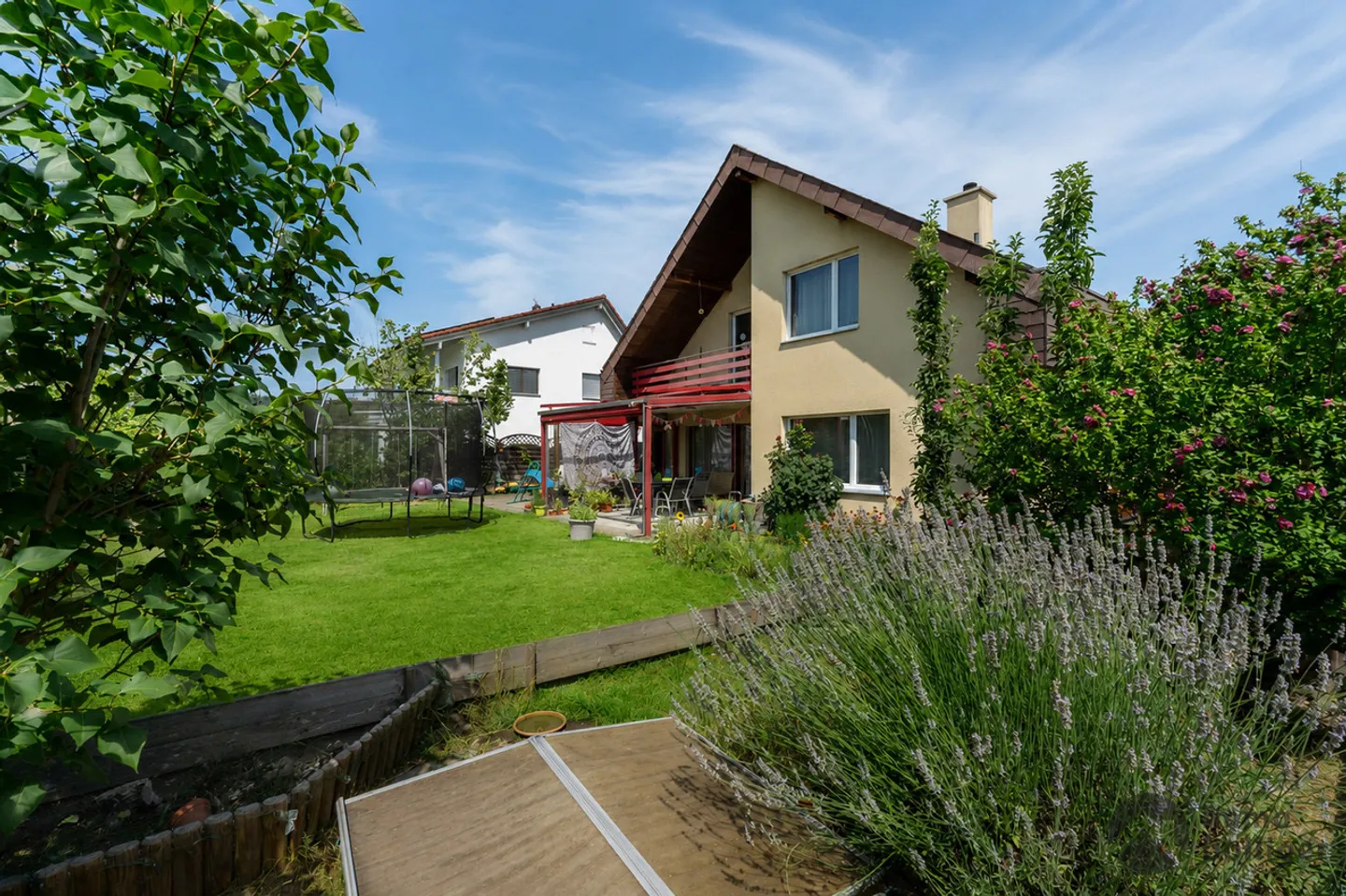 Charming Detached Family Home - Photo 11 of 14