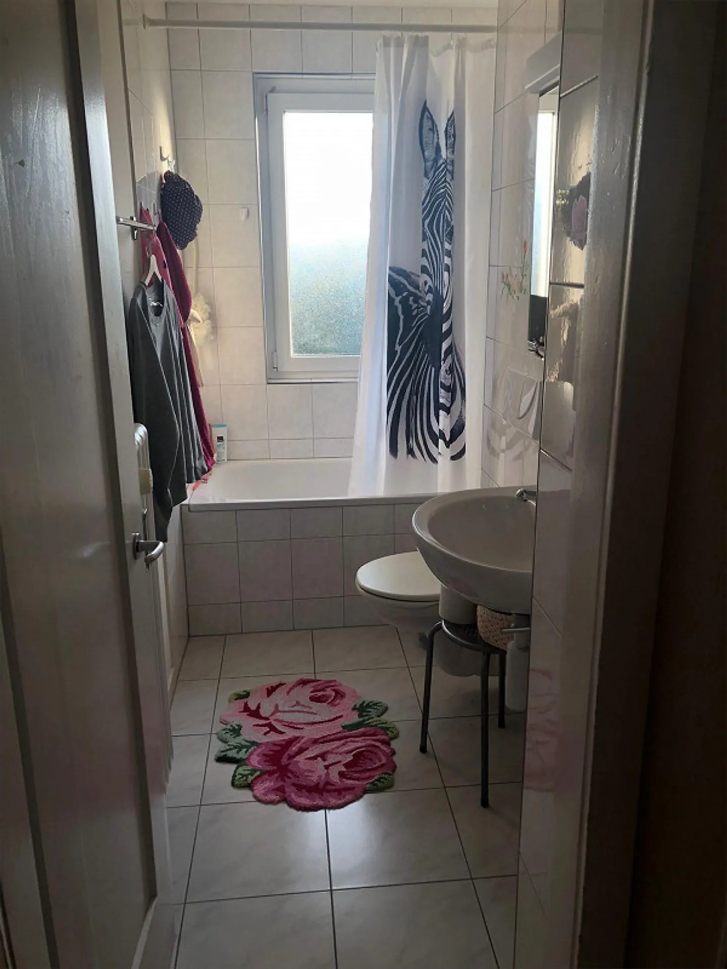 Charming apartment in a quiet location - Photo 2 of 6