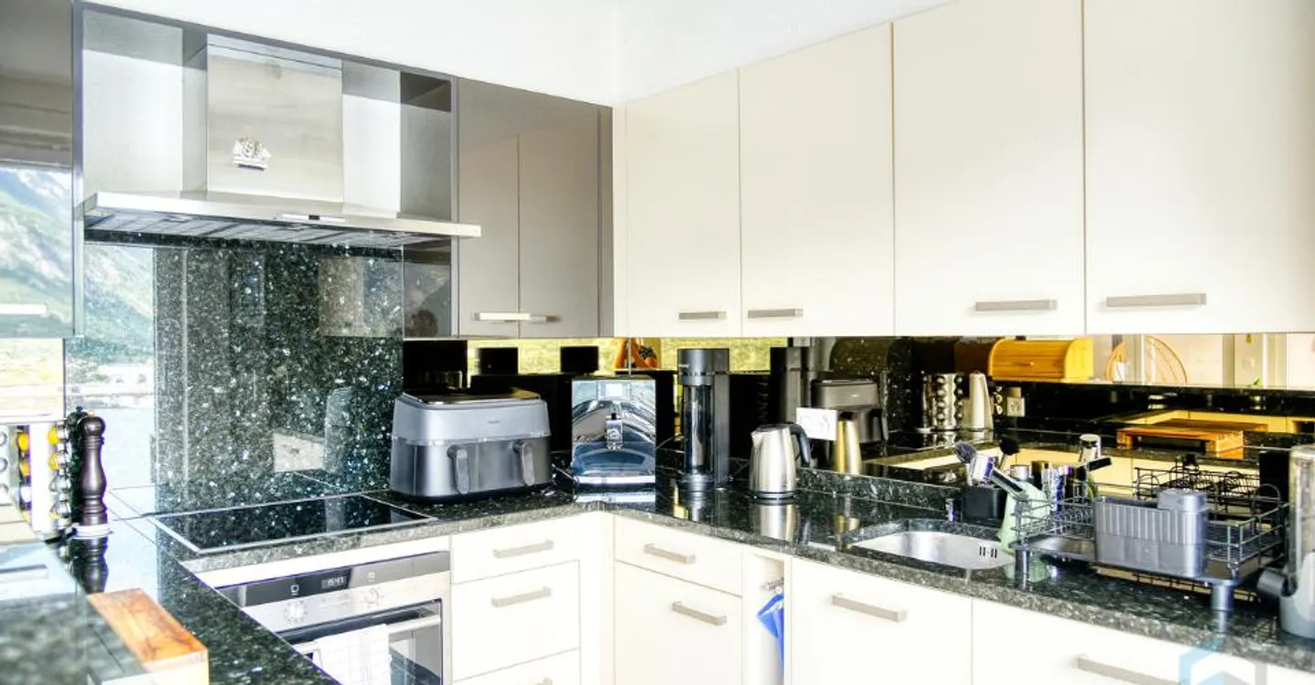 Exclusive Charming Detached Villa with 5 ½ Rooms in the Heart of the Vineyard - Photo 4 of 12