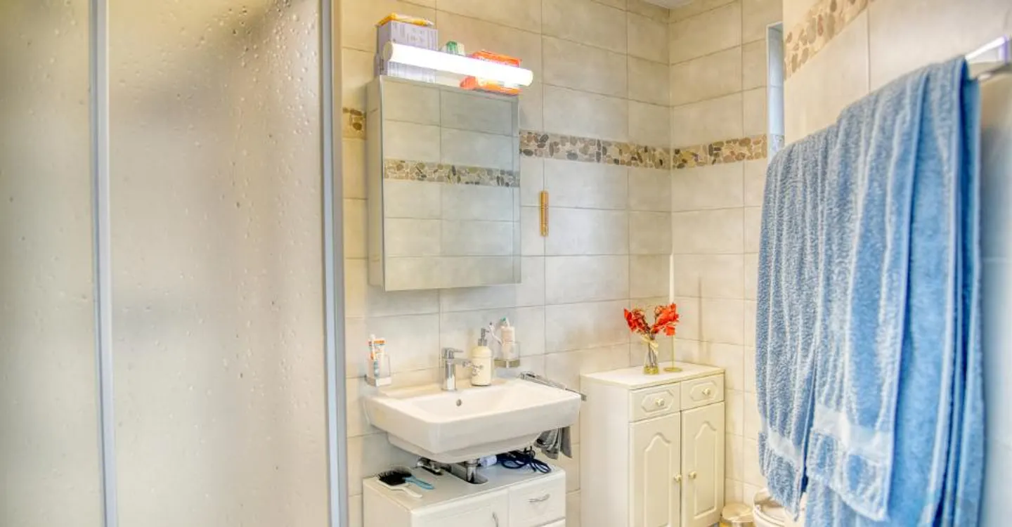 Exclusive Charming Detached Villa with 5 ½ Rooms in the Heart of the Vineyard - Photo 5 of 12