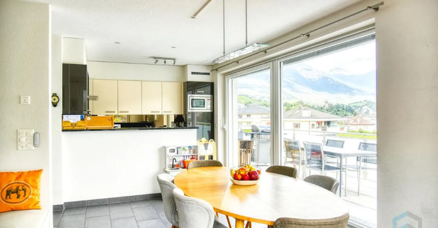Exclusive Charming Detached Villa with 5 ½ Rooms in the Heart of the Vineyard - Photo 3 of 12