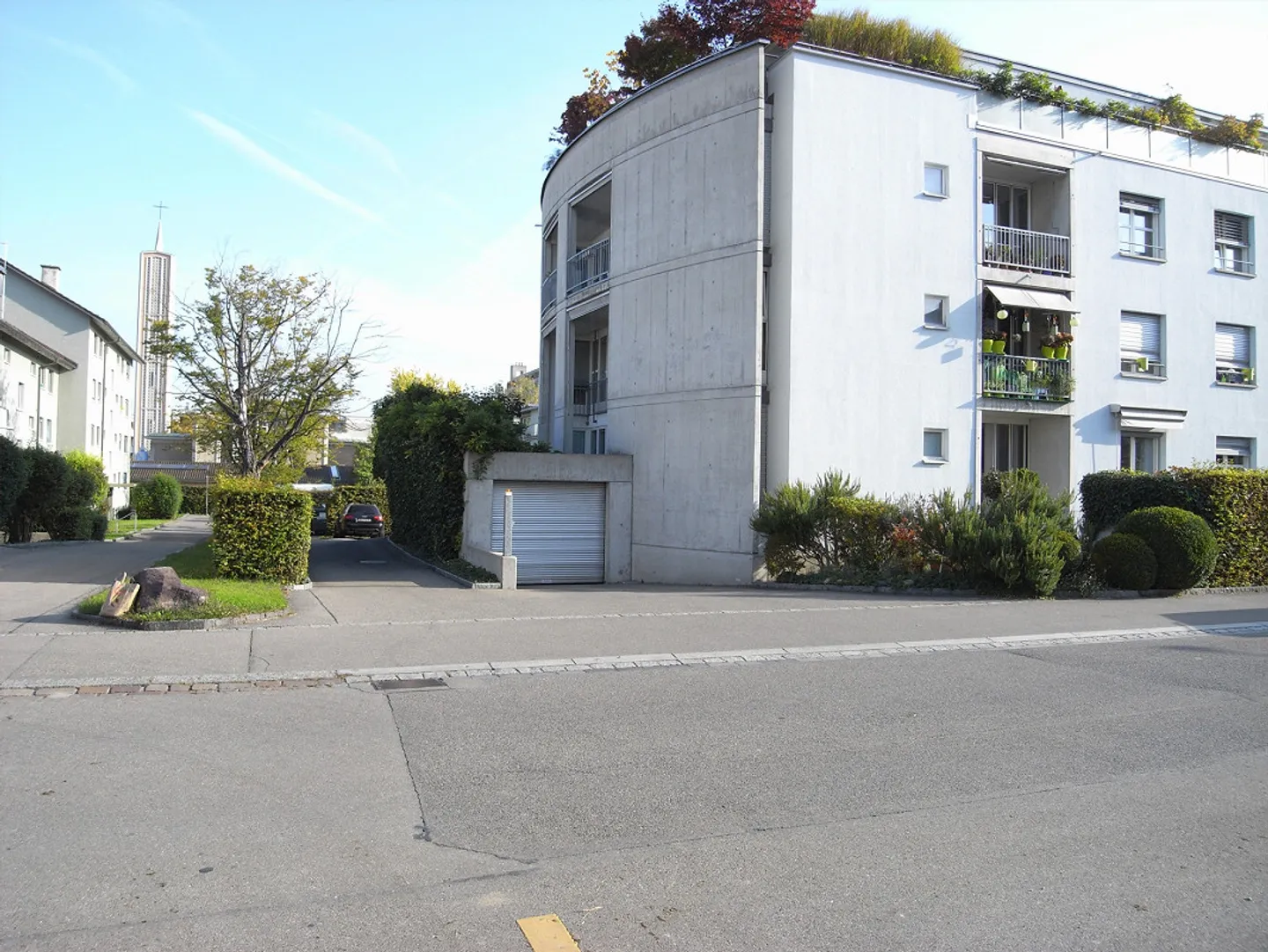 Posto auto - economico e buono, ma semplicemente buono.... - Foto 2 di 4