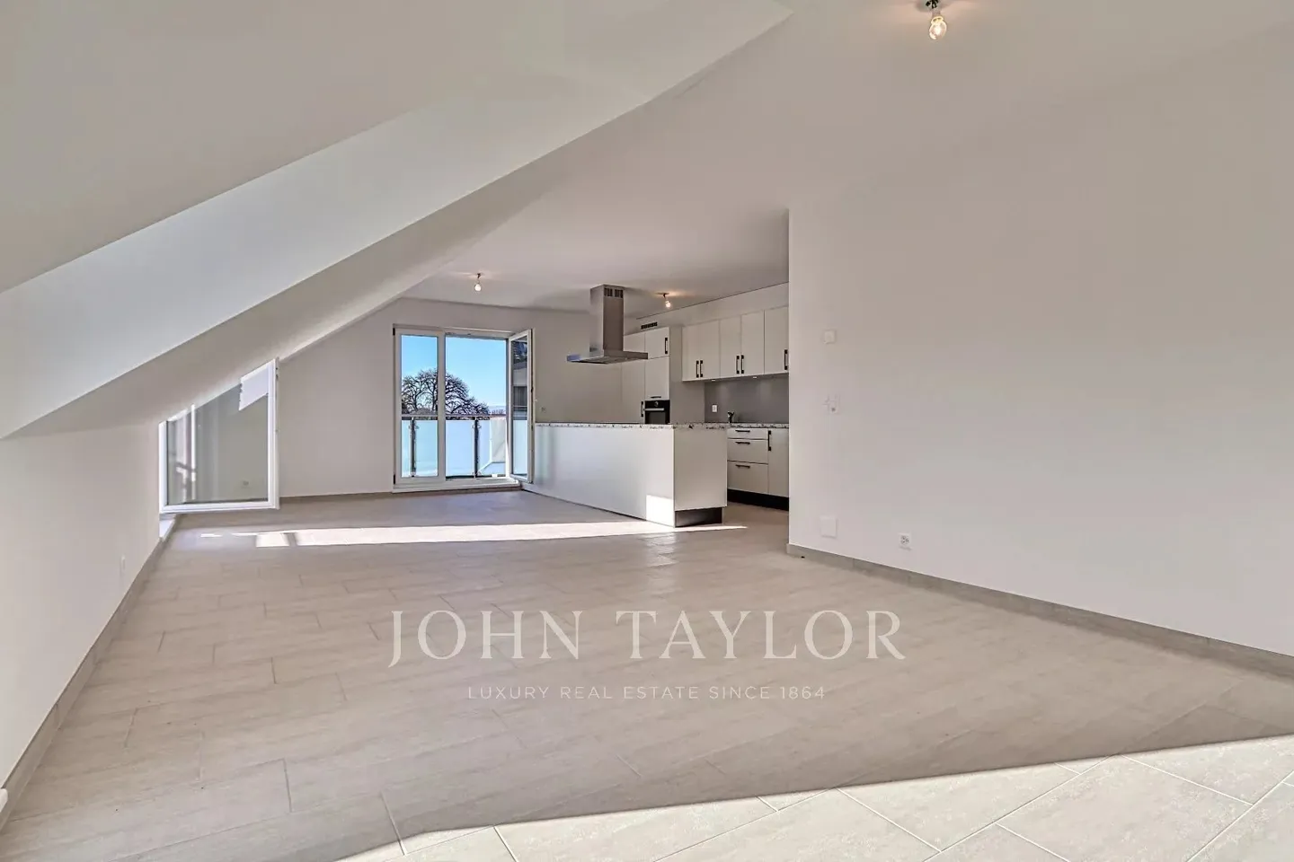 Appartamento attico duplex di 5,5 locali - Foto 1 di 13