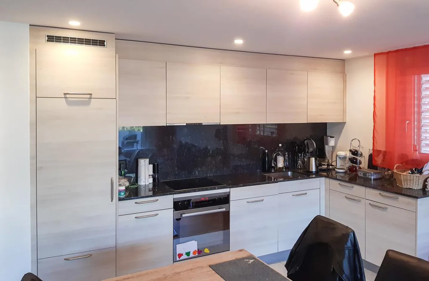 Charming and modern apartment for rent! - Photo 3 of 7