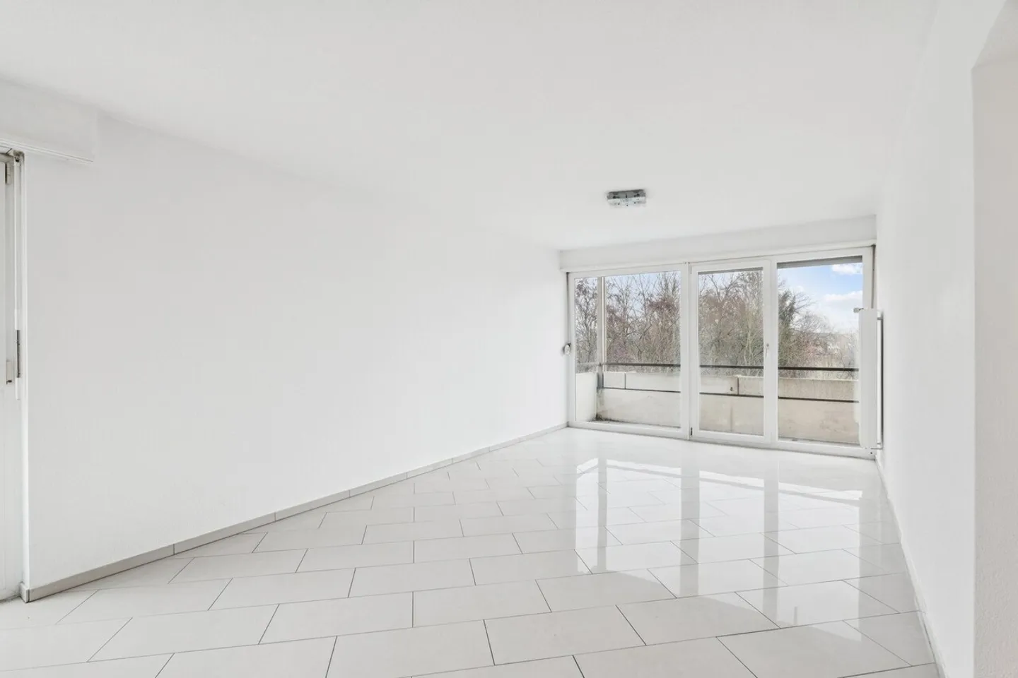 Appartement spacieux 3.5 pièces - Photo 1 sur 8