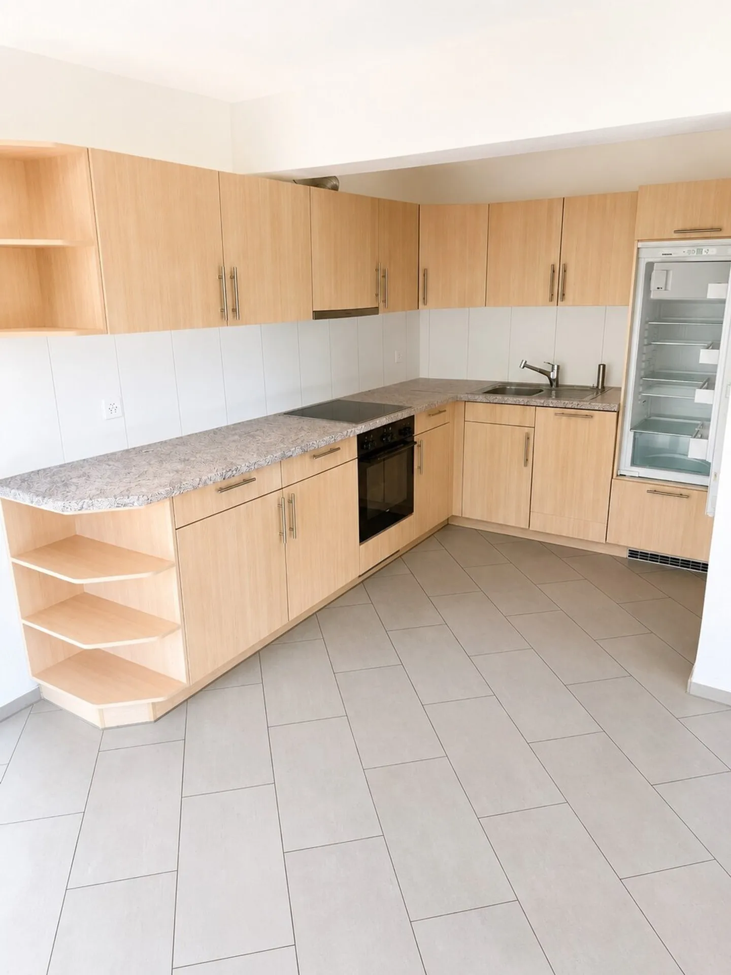 Appartement spacieux 3.5 pièces - Photo 3 sur 8