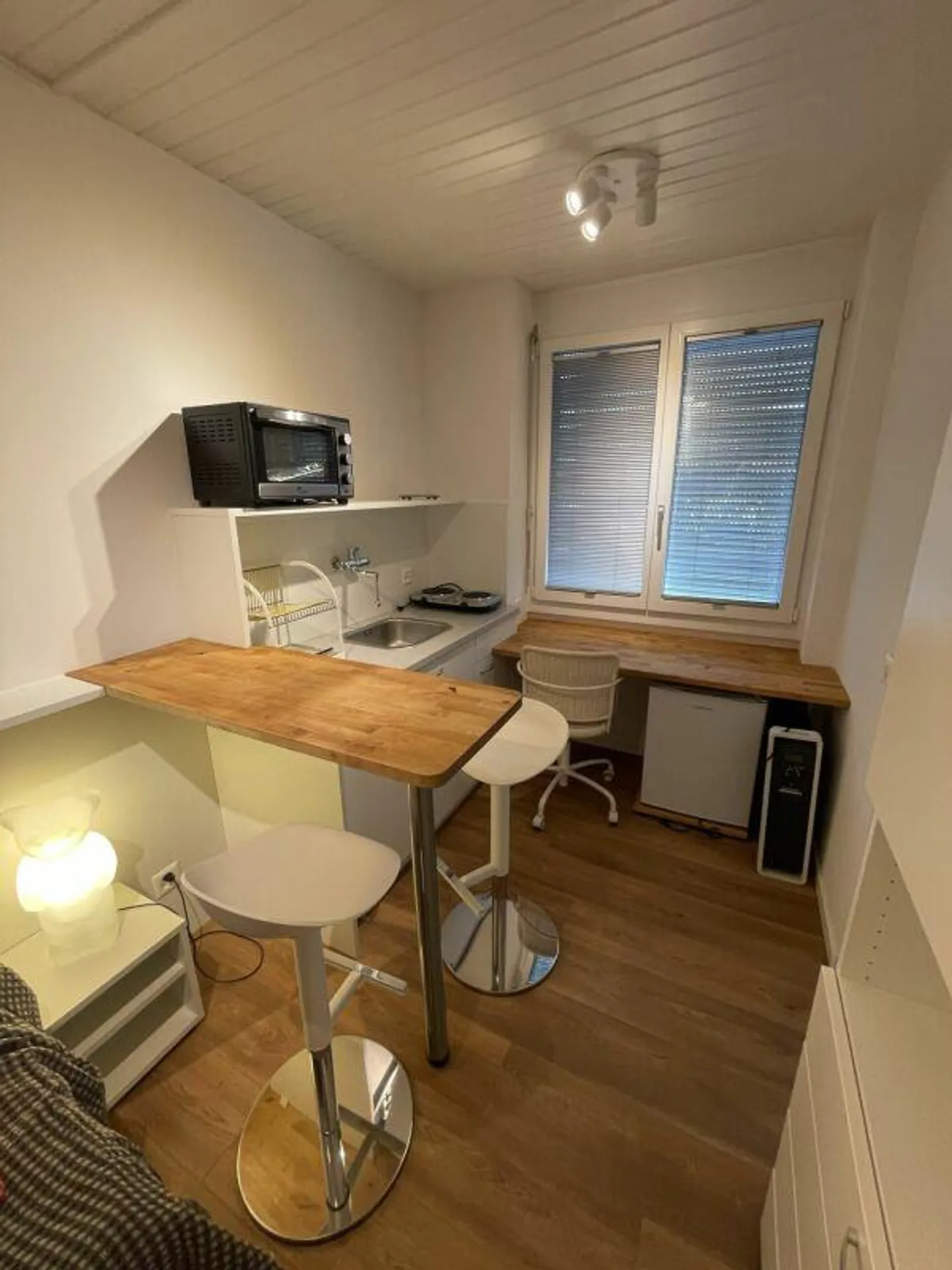Appartement meublé de 1 pièce dans le quartier populaire de Gundeli - Photo 3 sur 7